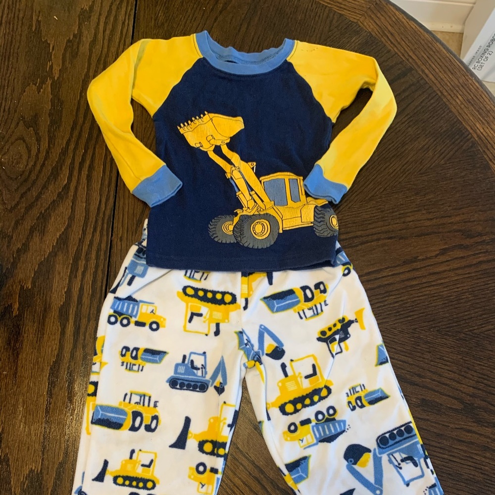 Carters fleece pajama set